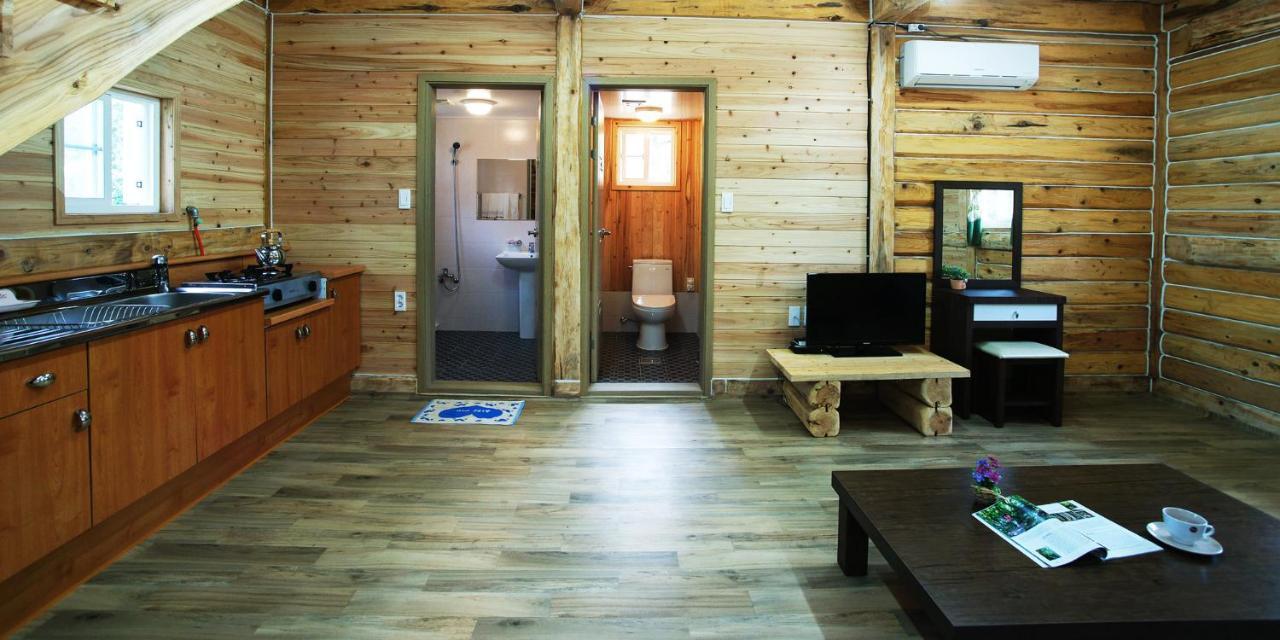 Jeju Joa Log Pension Согвіпо Екстер'єр фото