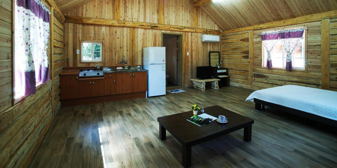 Jeju Joa Log Pension Согвіпо Екстер'єр фото